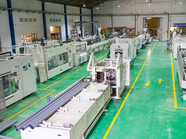 Làm lạnh nước - Nhà máy sản xuất ống nhựa của Thái lan